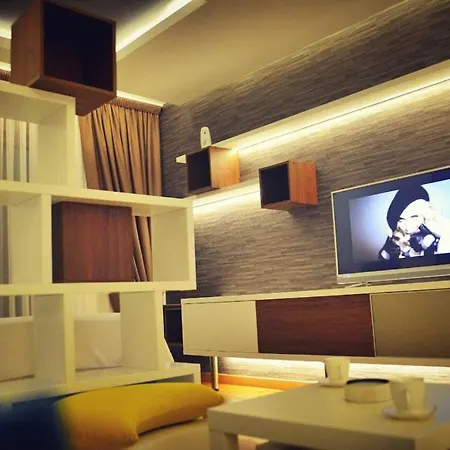 Modern Delux Cube Podgorica